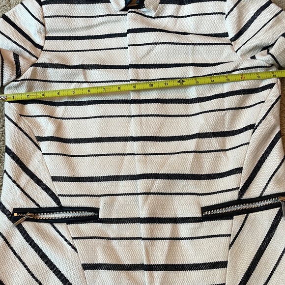 Chico’s blazer size “0” - Picture 8 of 10